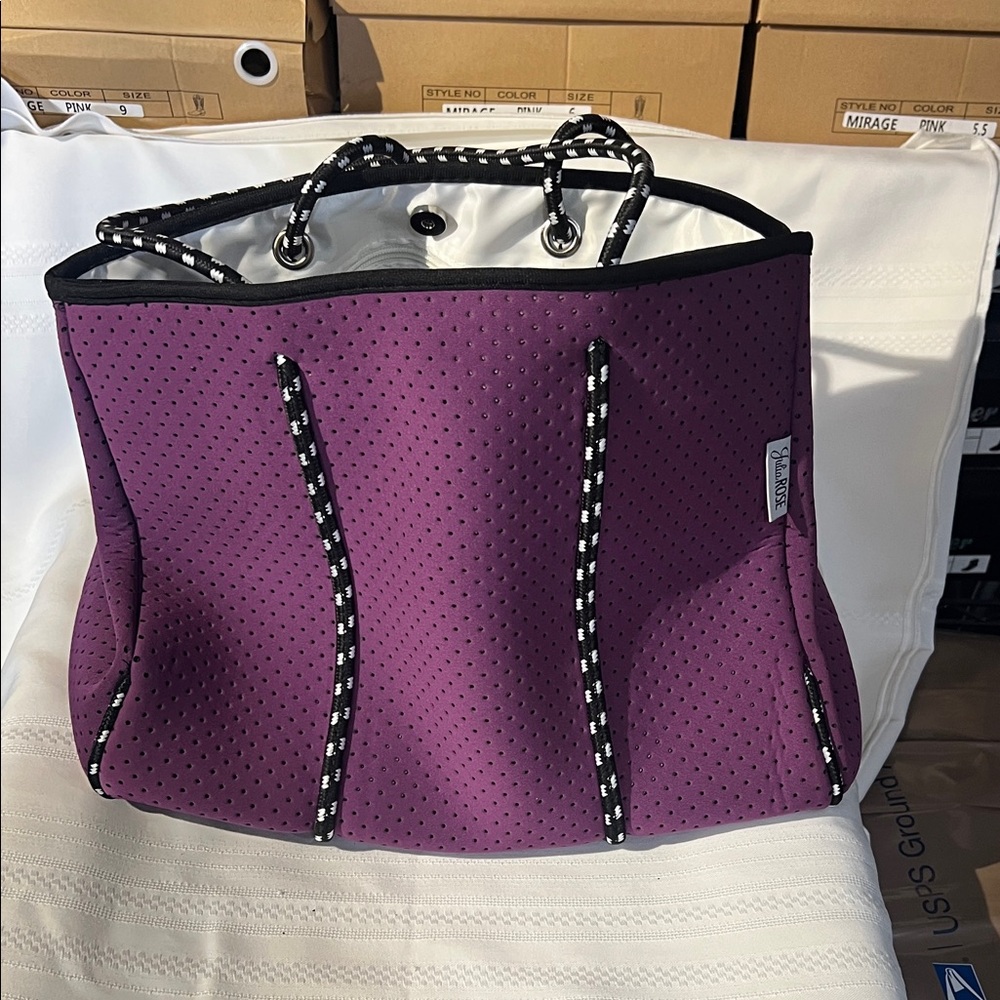 Stylish Purple Tote Bag Made of Neoprene